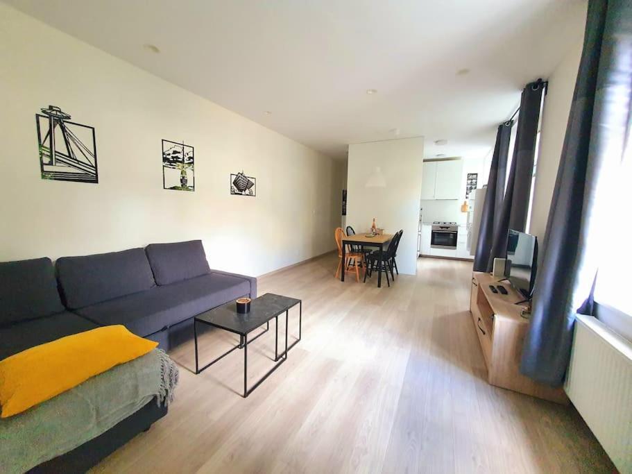 Lovely & Unique Apt In The Historic Center. Bratislava Esterno foto